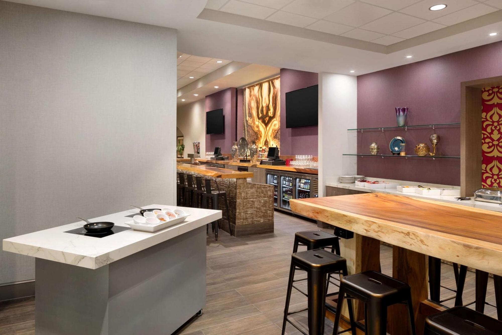 Hilton Fort Wayne At The Grand Wayne Convention Center (Adults Only) Екстер'єр фото