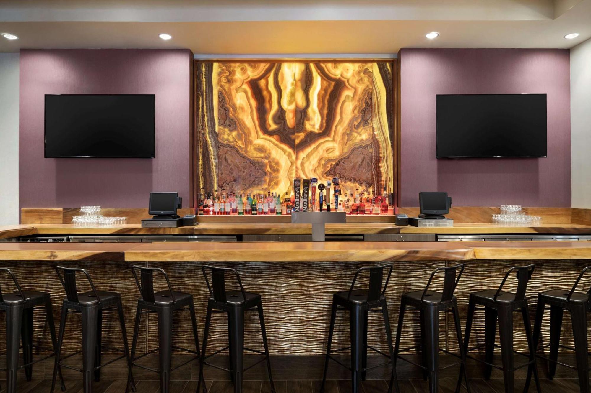 Hilton Fort Wayne At The Grand Wayne Convention Center (Adults Only) Екстер'єр фото