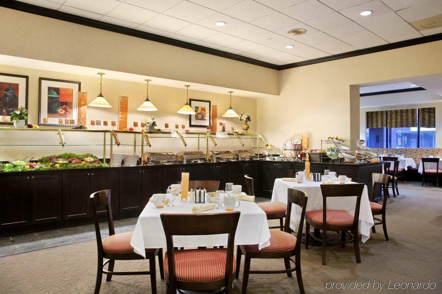 Hilton Fort Wayne At The Grand Wayne Convention Center (Adults Only) Ресторан фото