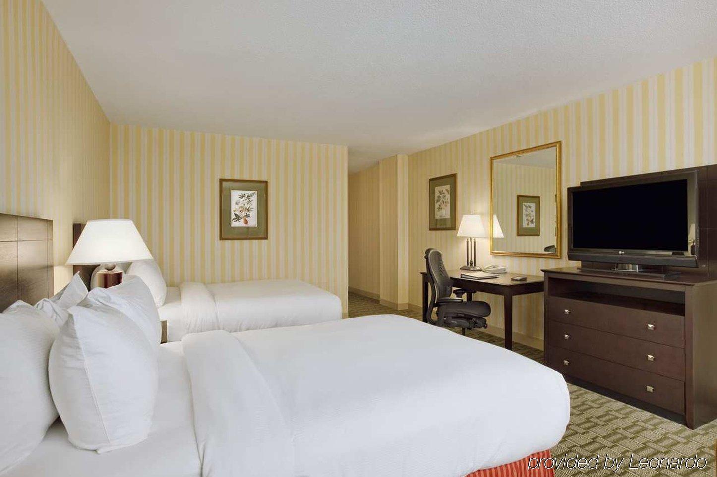 Hilton Fort Wayne At The Grand Wayne Convention Center (Adults Only) Номер фото