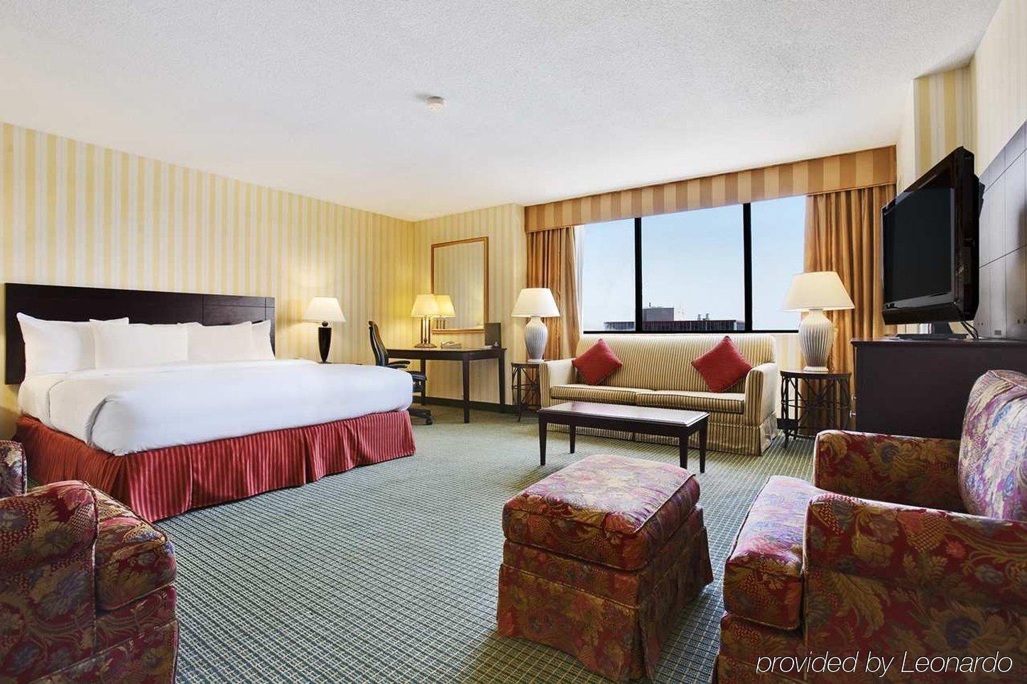 Hilton Fort Wayne At The Grand Wayne Convention Center (Adults Only) Номер фото