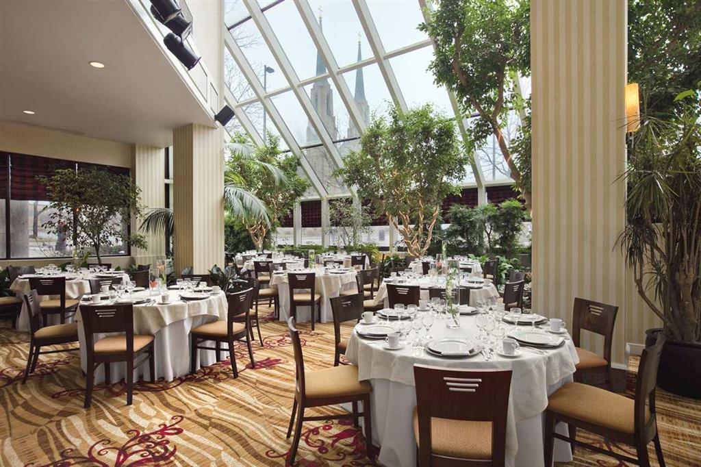 Hilton Fort Wayne At The Grand Wayne Convention Center (Adults Only) Ресторан фото