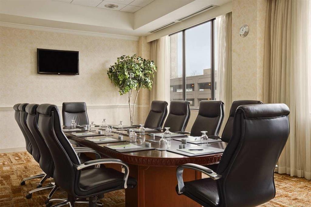 Hilton Fort Wayne At The Grand Wayne Convention Center (Adults Only) Бізнес фото